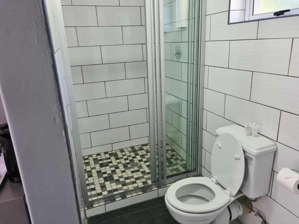 Berry Lane Guesthouse Kroonstad Ngoại thất bức ảnh