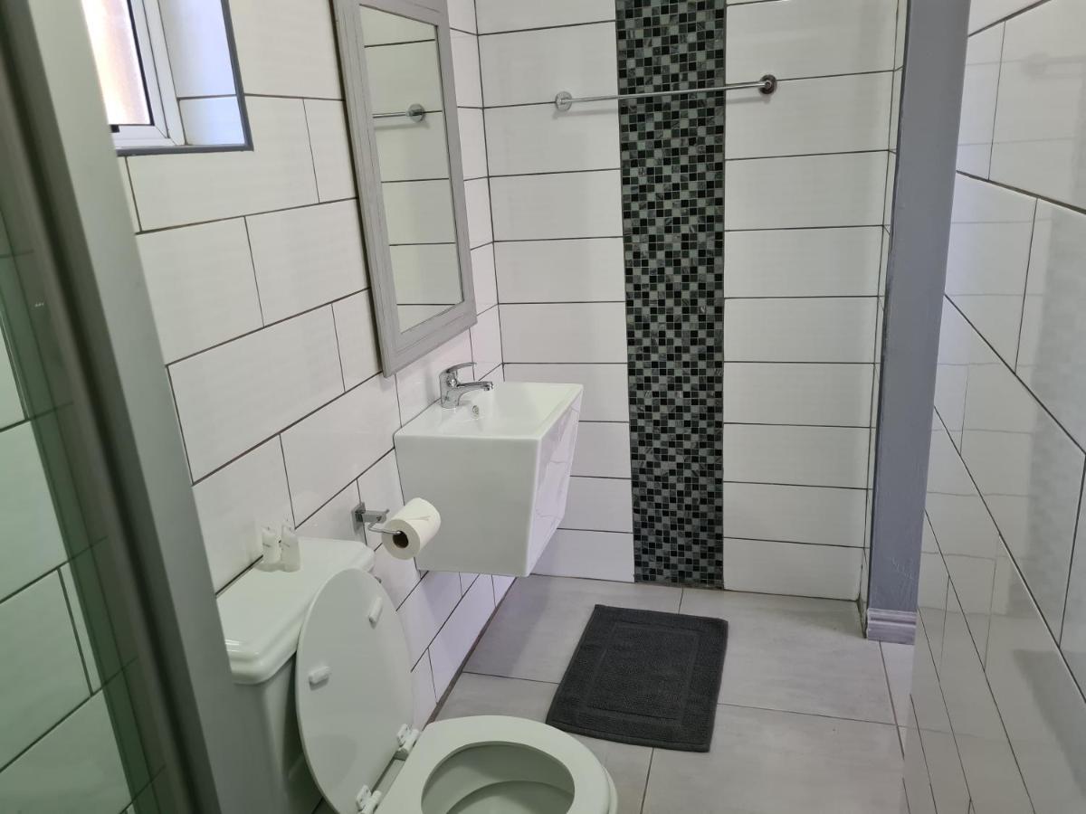 Berry Lane Guesthouse Kroonstad Ngoại thất bức ảnh