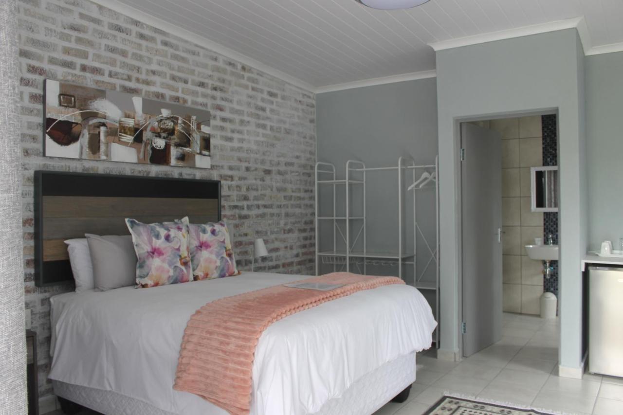 Berry Lane Guesthouse Kroonstad Ngoại thất bức ảnh