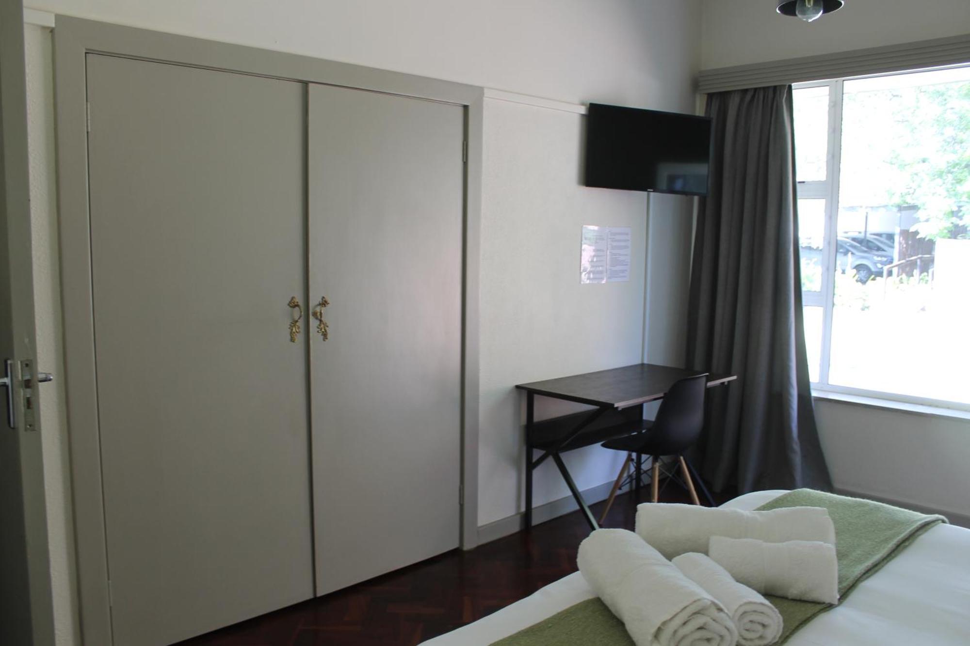 Berry Lane Guesthouse Kroonstad Ngoại thất bức ảnh