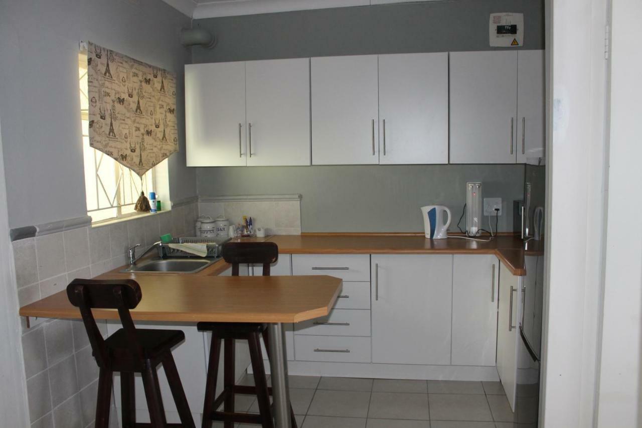 Berry Lane Guesthouse Kroonstad Ngoại thất bức ảnh