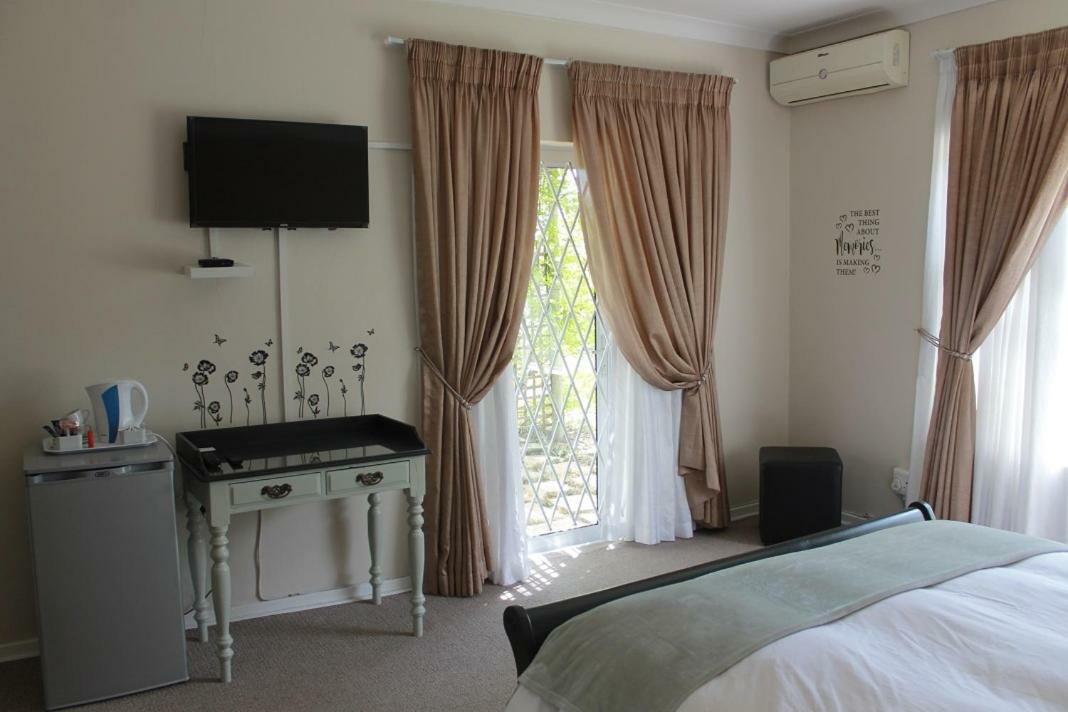 Berry Lane Guesthouse Kroonstad Ngoại thất bức ảnh