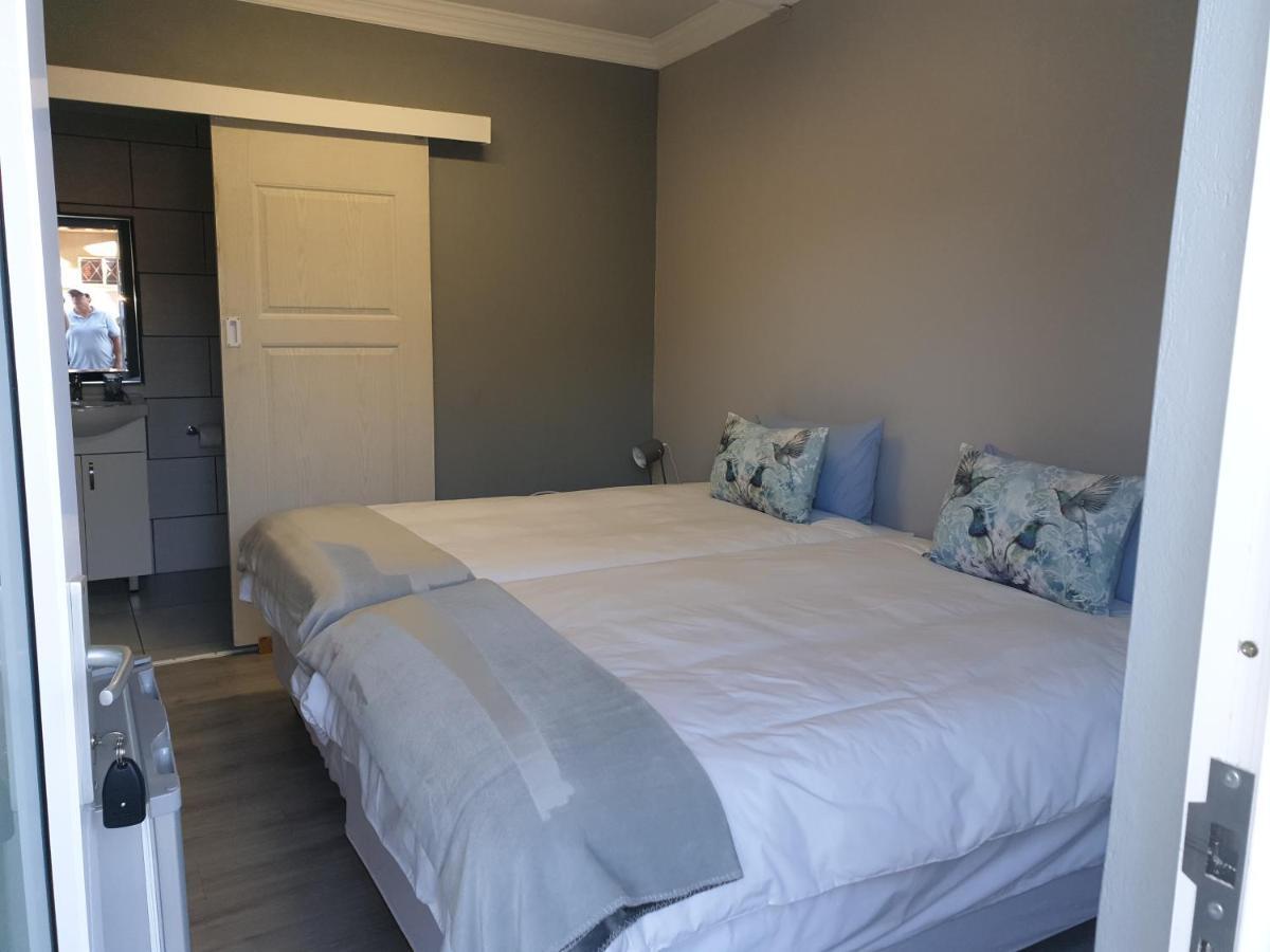 Berry Lane Guesthouse Kroonstad Ngoại thất bức ảnh